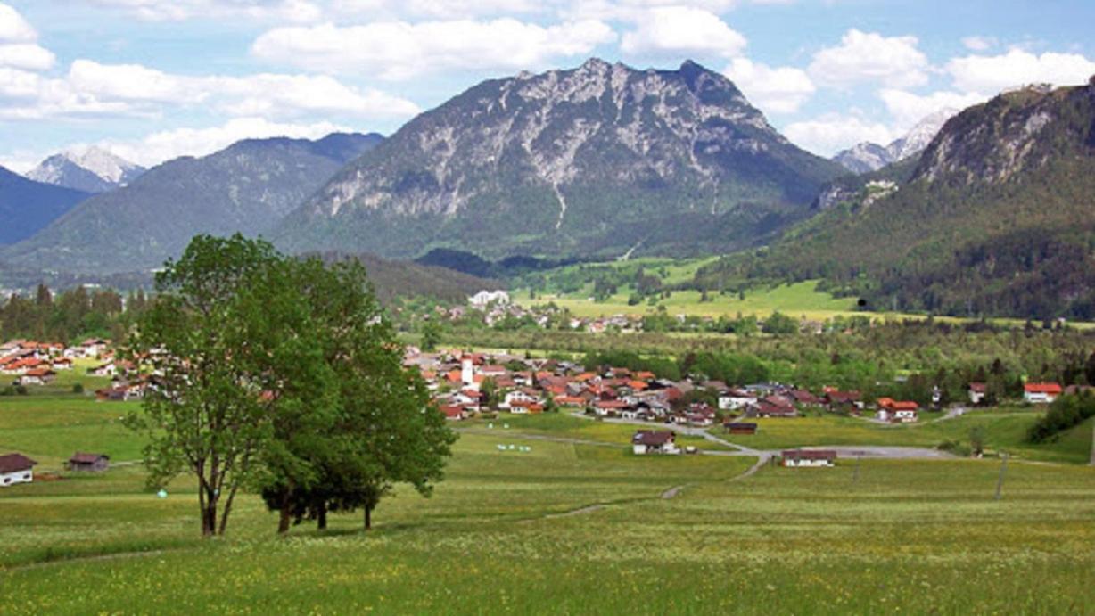 Ferienwohnung Tiroler Auszeit & Whirlpool Höfen Buitenkant foto